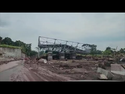 Desborde de quebrada en Tocache dejó inservible infraestructura de peaje