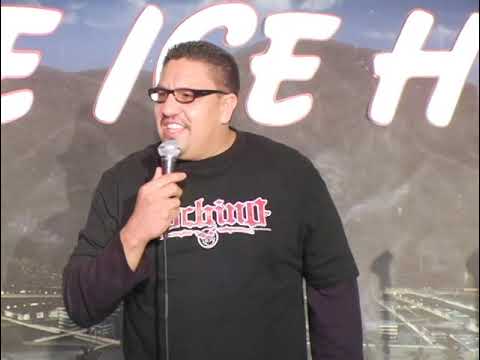 Dinner Chichis vs. Drive-Through Chichis - Martin Moreno (Stand Up Comedy)