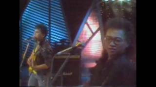 Download lagu Headwind- Benci mp3