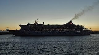 "Independence of the Seas" & "Balmoral" depart from Southampton - 29/10/2013