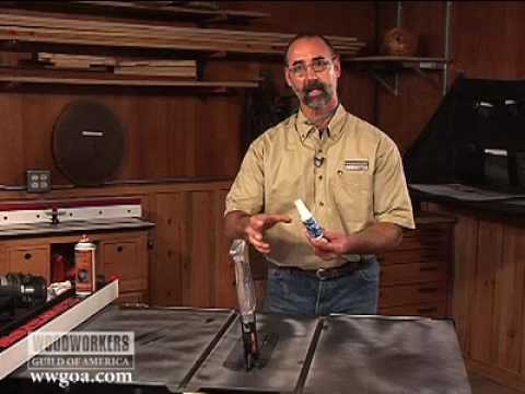 What is the best lubricant for a table saw?