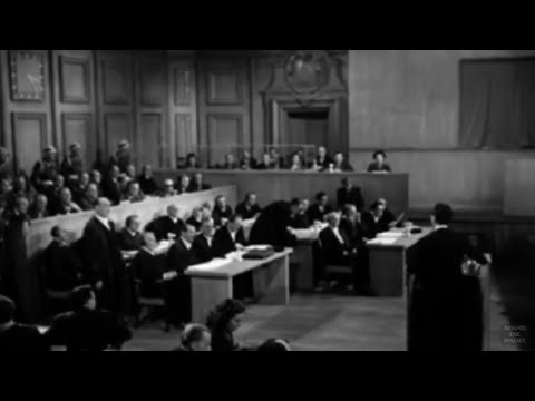 Die Gerichtsverhandlung aus "Der Rat der Götter" (DEFA 1950)