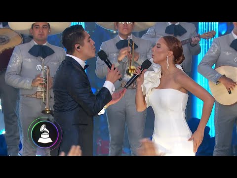 Majo Aguilar, Banda Los Sebastianes De Saúl Plata - Mi Meta Contigo Pre-Show Red Carpet