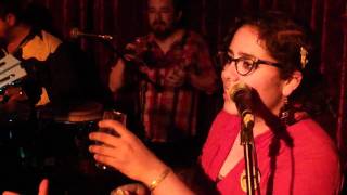 La Santa Cecilia "En El Ultimo Trago" 2.17.11