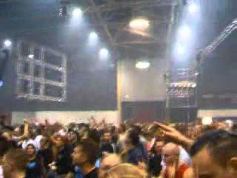 video gabber] 3 Steps Ahead  Drop It (@ Thunderdome 2003)
