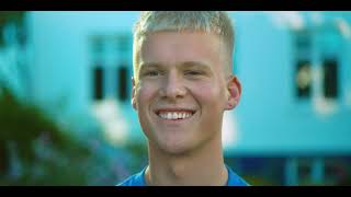 Video zu 'Spurningar' ansehen