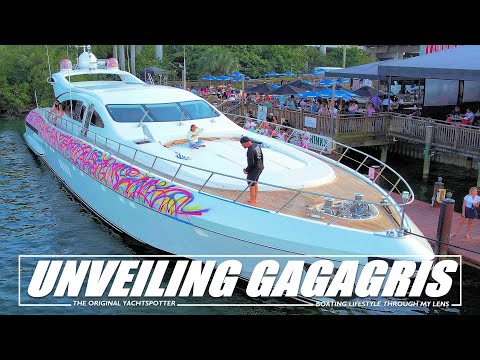 UNVEILING NEW ARTWORK BY DIOGO SNOW | MIAMI'S TOP YACHT GETS A NEW LOOK! MANGUSTA 108 SUPERYACHT!