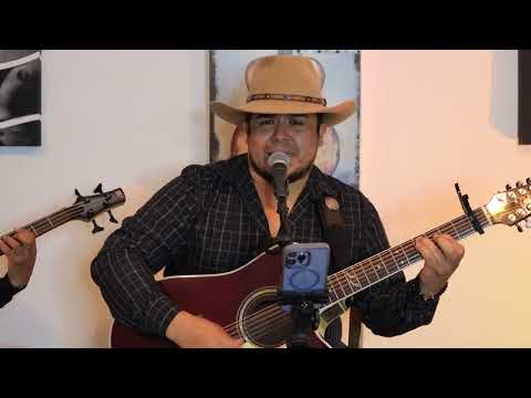 BATALLANDO DE ESTE LADO (en vivo) - LIZAMA