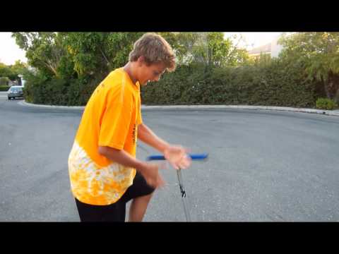 Scootering How To: Barspin ft. Max Wiesner