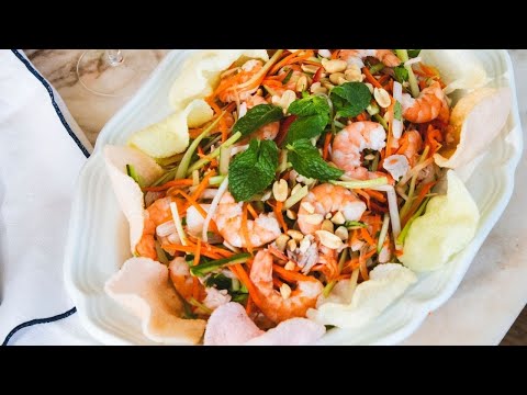 Vietnamese Gỏi with Shrimp & Pork – Fresh & Flavorful Salad