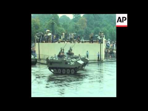 SYND 14 7 76 BASTILLE DAY CELEBRATIONS IN PARIS