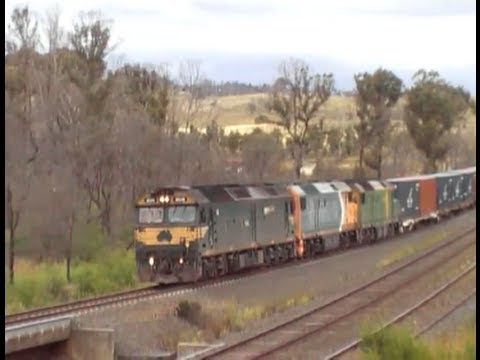 G536, DL47, DL43 with the Griffith at Kilmore East