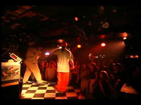 1/2 Black Italians perform at The Icehouse