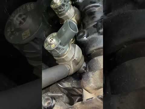 How to remove injector #automobile #youtubeshorts #mechine #viralvideo