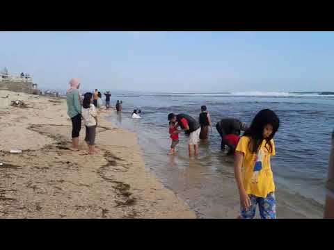 Pertama kali kk Rayya dan adik Rasya ke Pantai Sayanh Heulang 24_12_23