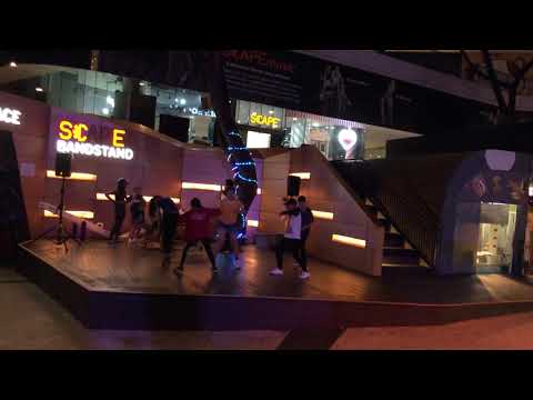 KPOP Dance Off Vol 106: Stray Kids - District 9