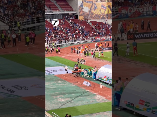 “อิชิอิ” เฮดโค้ช #ทีมชาติไทย นำลูกทีมเดินรอบสนามราชมังฯ ขอบคุณกองเชียร์ที่มาให้กำลังใจชนะไต้หวัน 2-0