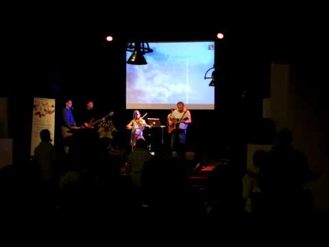 Pt.3 , Mirek, Martin, Mirek, Hanka a Ráchel na nedělní bohoslužbě CBH Praha 9. 1. 2011