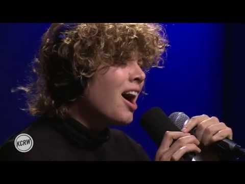 Amason performing "Algen" Live on KCRW