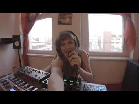 Lisaholic - Augen zu Mund auf (Loopstation RC505 /Live)