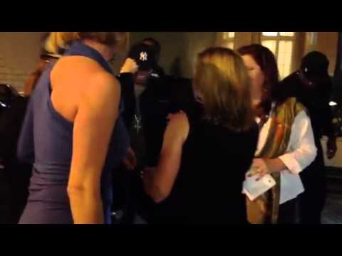 BMF Bleu Davinci takes pics with fans - Black Everythang to