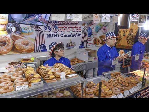 Yummy American Donuts, Automatic Machine. Italy Street Food