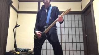 yoshi&#39;s guitar-strapping young lad critic