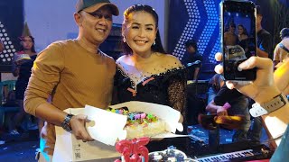 Download lagu #diananic MOMEN ULTA YAYU DIAN ANIC MAS HERRY BUSTER MEMBERIKAN KEJUTAN DI PANGGUNG ANICA NADA mp3 Download lagu #diananic MOMEN ULTA YAYU DIAN ANIC MAS HERRY BUSTER MEMBERIKAN KEJUTAN DI PANGGUNG ANICA NADA mp3