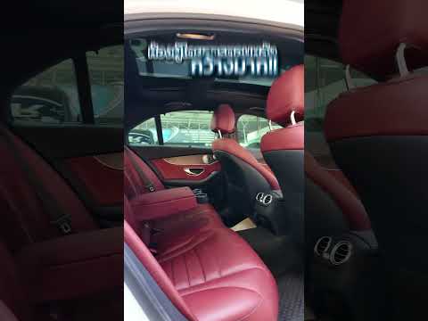 If it suits the taste of the top models, it has to be the top model from Benz. 🚗