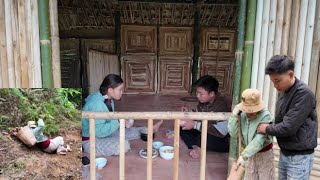 Download lagu Duyen had a sore leg. Tham brought her some food, and they ate together. mp3