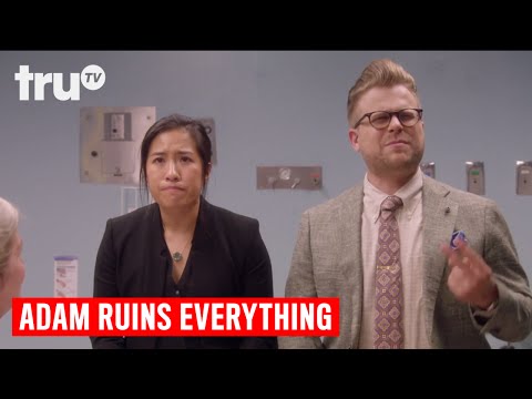 アダムはすべてを台無しにする - マンモグラフィの真実（ティーズ）｜truTV (Adam Ruins Everything - The Truth about Mammograms (Tease) | truTV)