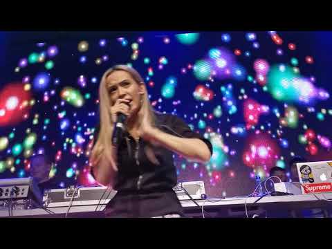 TOTO SOM JA TOUR - Dominika Mirgová - Zober ma tam