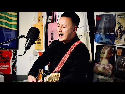 Applestump Sessions | EP2 P2 | Oli Ng - Be Mine