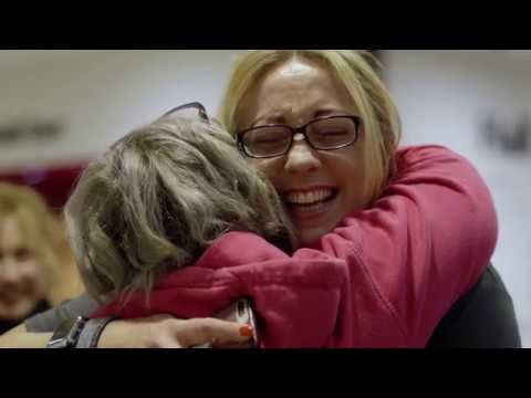 ミリタリー・ワイブス ザ・オフィシャル・サウンドトラック・トレーラー (Military Wives The Official Soundtrack Trailer)