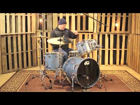DW Collector's Maple/Mahogany Blue Mist Metallic Drum Set - 22, 10, 12, 16