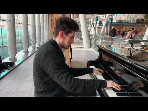 Thomas Krüger – Das verlorene Glück (Lost Fortune) – Live at Utrecht Main Station Video