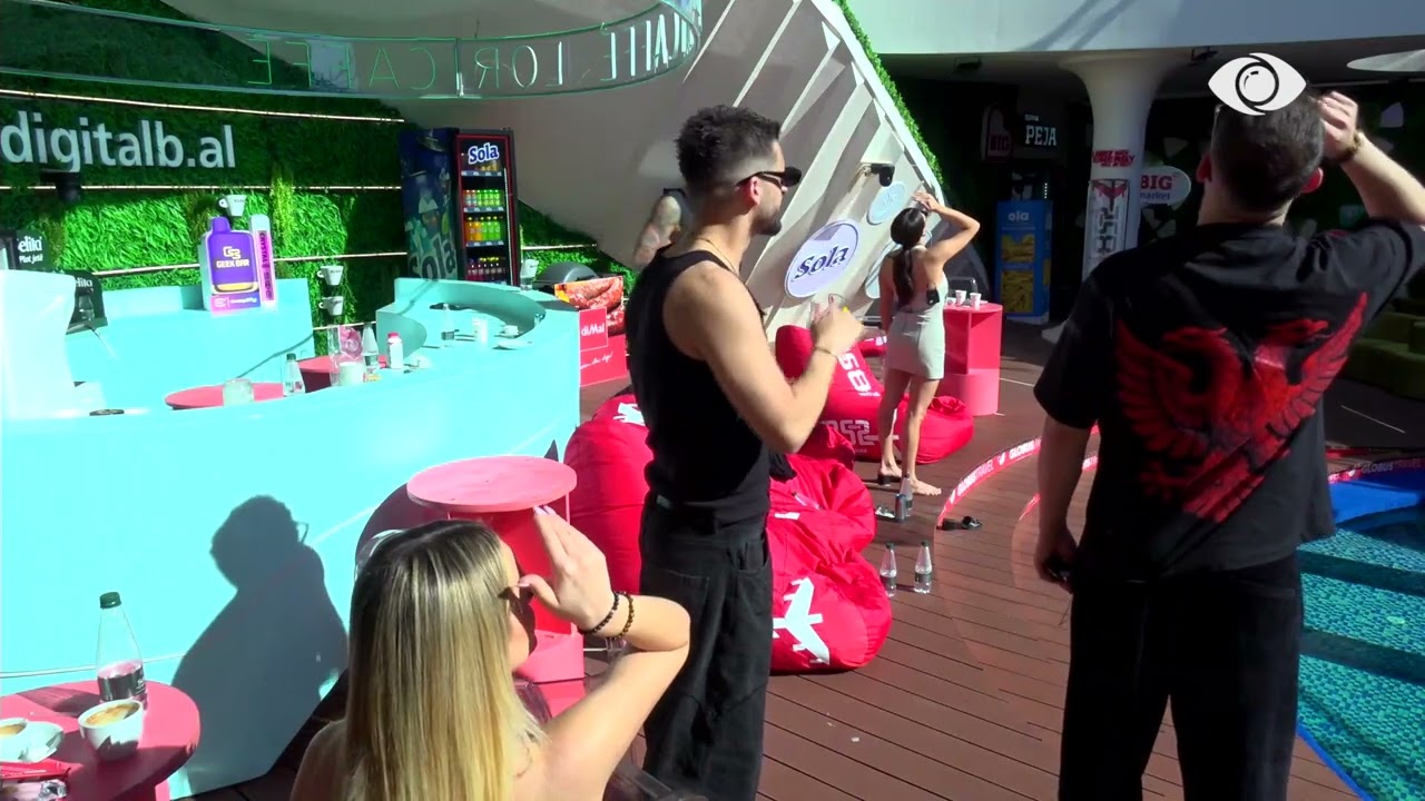 Surprizë nga ajri për Arditin, banori përlotet