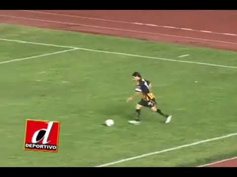 Pablo Escobar Olivetti (The Strongest) - 07/12/2011 - The Strongest 4x0 Boliviar - 2 gols