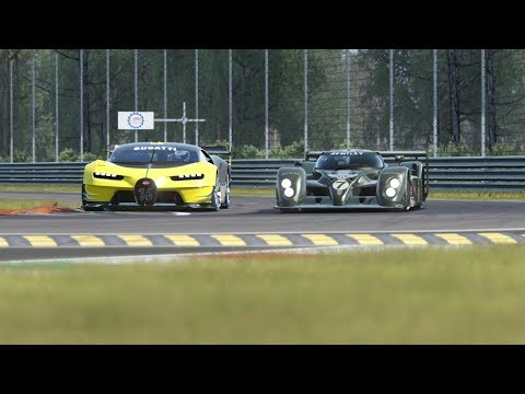 Bugatti Vision GT vs Bentley Speed 8 at Monza Circuit