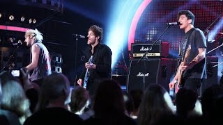 5 Seconds of Summer - &quot;Hey everybody&quot; (Live @ Swedish Idol 2015) (TV4)