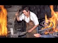 El HERRERO. Técnicas de FORJA ARTESANAL en la fragua y los trabajos con el hierro | Documental