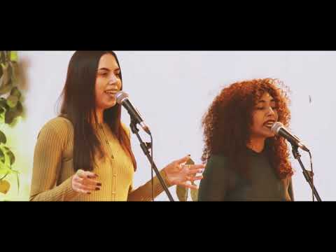 JULI GIULIANI - SUMMER NEVER ENDS (Live Session)