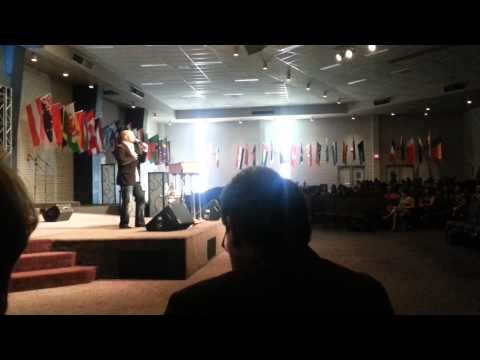 Misael Roldan en Grace to the Nations