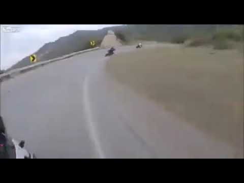 Harley dando pau na R1 .