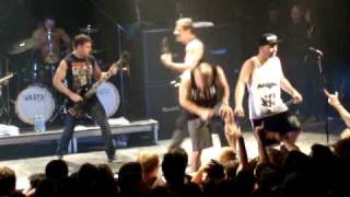 Despised Icon "Les Temps Changent" and "Sheltered Reminiscence" LIVE Montreal, Dec. 04, 2010