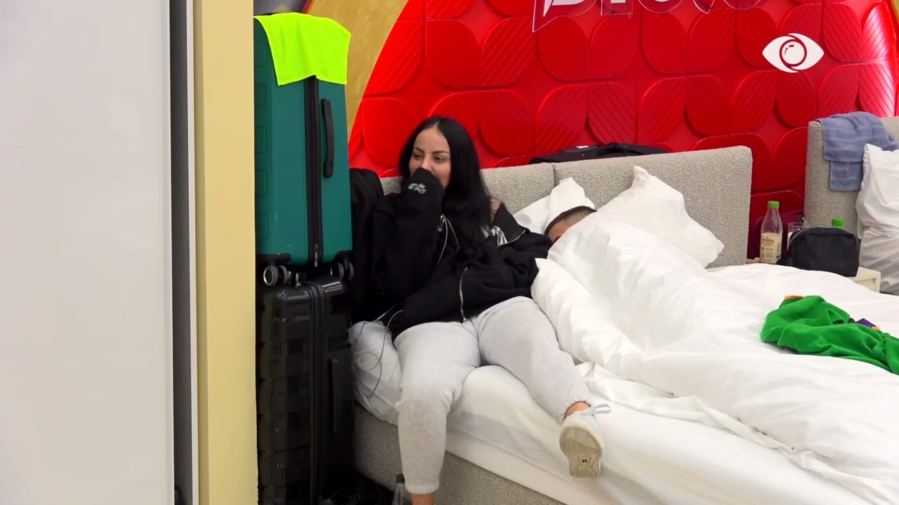 “Nga mëngjesi do të marrim kuzhinën”/ Sara ‘plan’ me banorët në dhomën e gjumit - Big Brother VIP 3