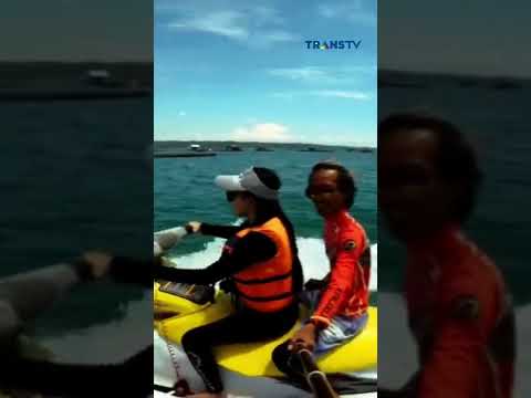 Menerjang Ombak Pantai Pangandaran 🔥🔥🔥 Aksi Bunga Ehan & Eka GoPangandaran Bermain Jetski