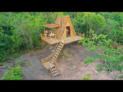 Building The  Most Incredible Minecraft Tree House Using Primitive Skill
