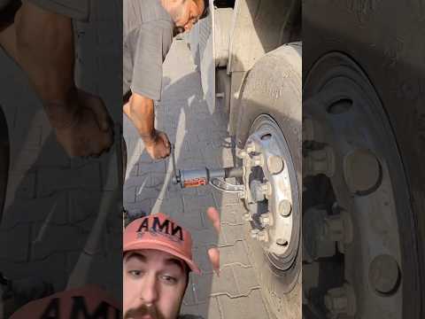 How to remove stuck lug nut #car #cars #drift #drifting #motorsport #mechanic #offroad