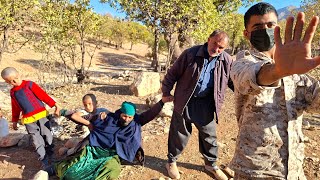 Download lagu Adegan Memilukan: Wanita Tua Dibawa Pergi, Anak-Anak Ditinggal Tak Berdaya mp3 Download lagu Adegan Memilukan: Wanita Tua Dibawa Pergi, Anak-Anak Ditinggal Tak Berdaya mp3